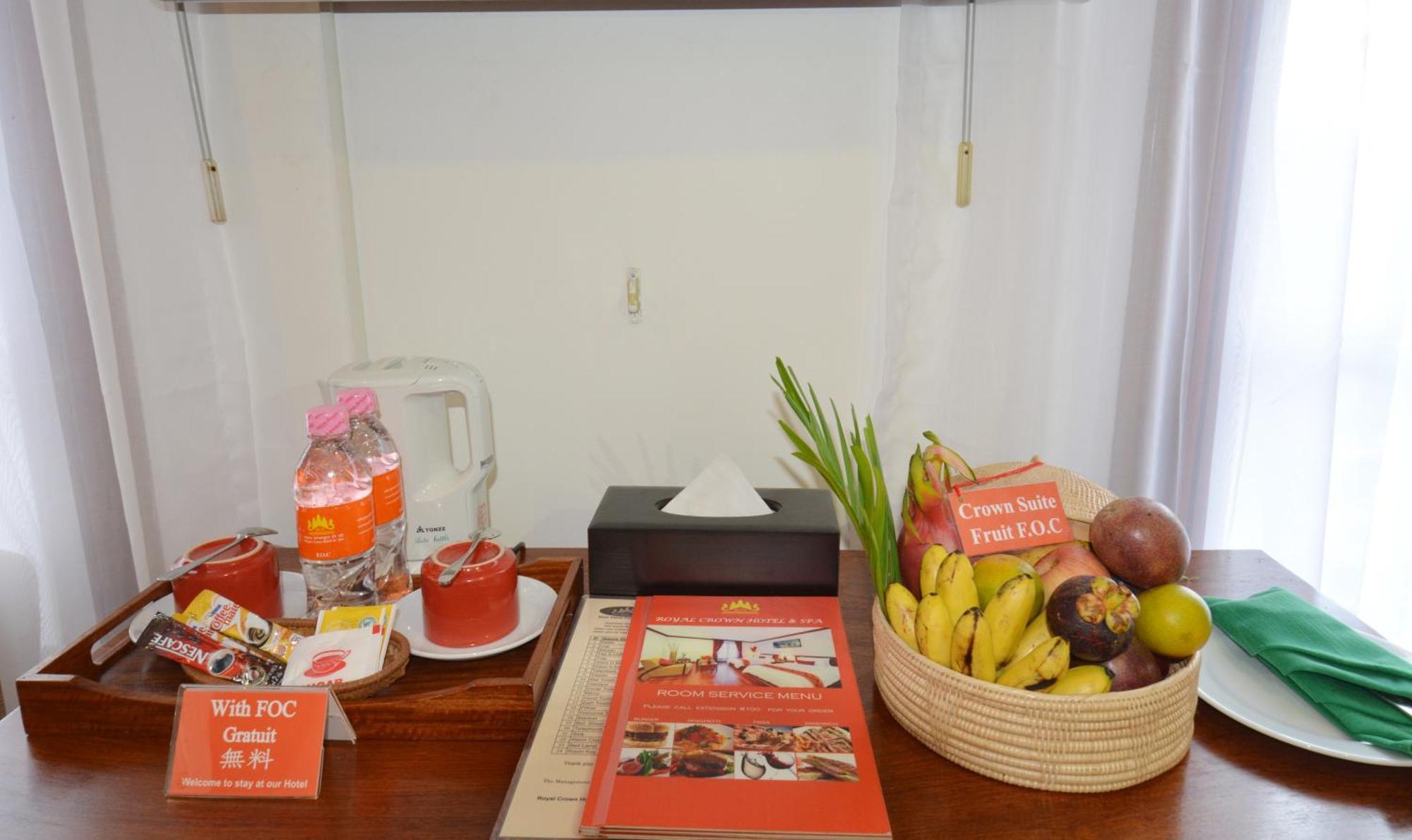 The Suite By Royal Crown Hotel Сием Реап Екстериор снимка